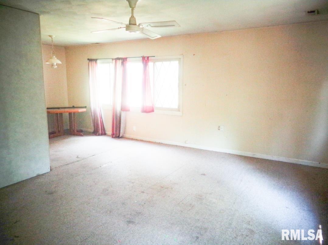 215 Kaskaskia Road Marquette Heights, IL 61554 - Photo 5 of 28 Gallery Image 5