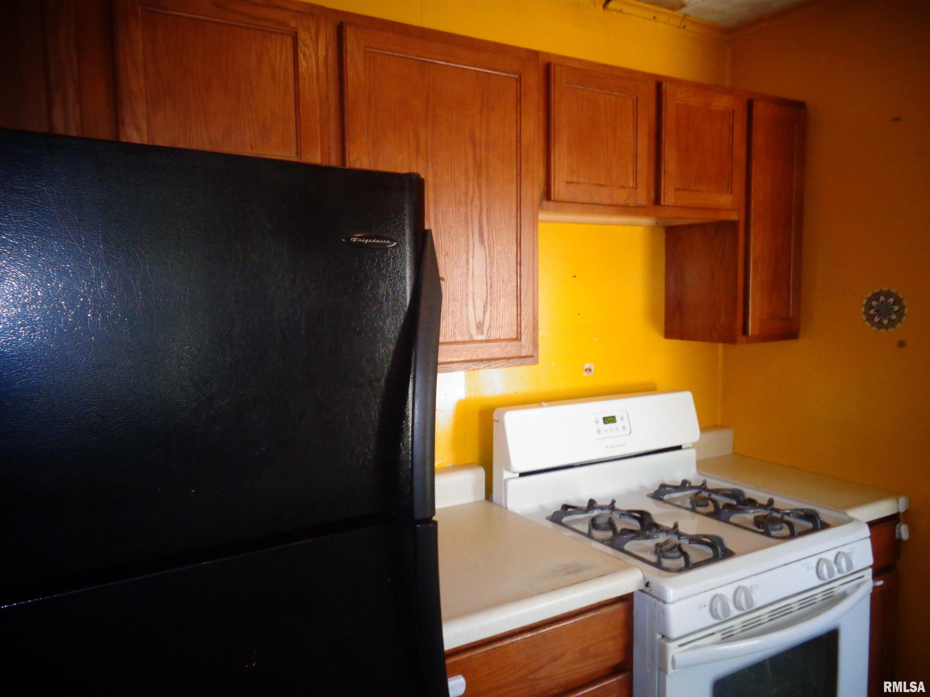 215 Kaskaskia Road Marquette Heights, IL 61554 - Photo 9 of 28 Gallery Image 9
