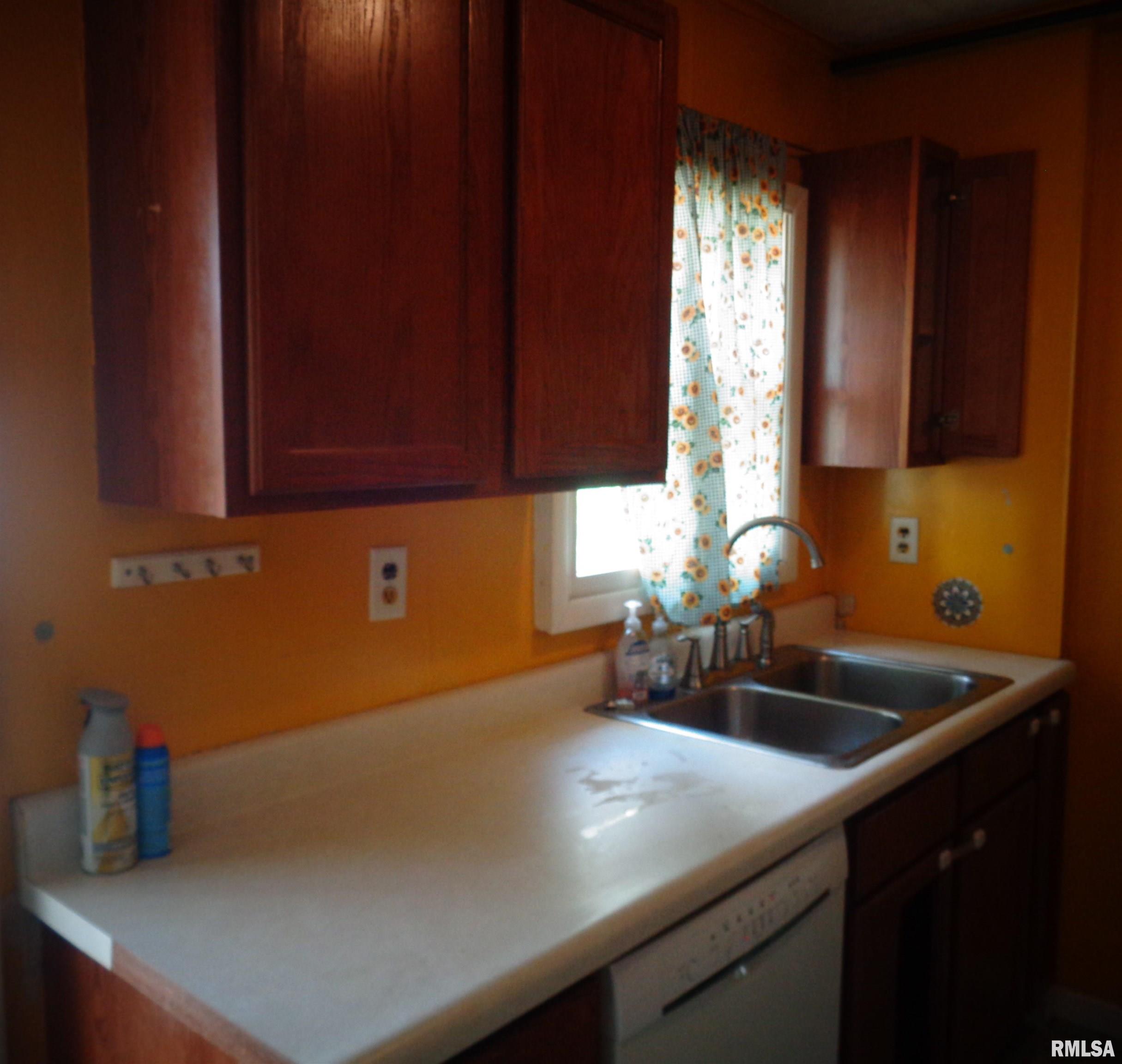 215 Kaskaskia Road Marquette Heights, IL 61554 - Photo 10 of 28 Gallery Image 10