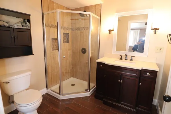 $2,500 | 484 Walnut Street, Unit 2E, Fall River, MA 02720