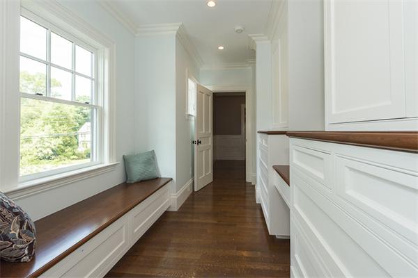 14 Winthrop Road Lexington, MA 02421 - Photo 20 of 30 a bathroom with a sink and a bathtub