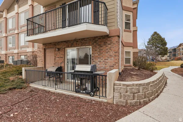 $335,000 | 8229 South Resaca Drive, Unit D3, Sandy, UT 84070
