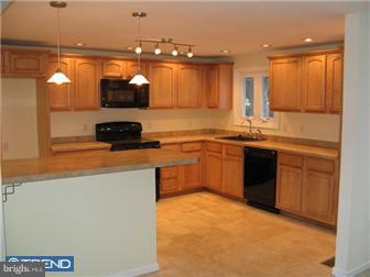 33 Rampart West Media, PA 19063 - Photo 6 of 12 Kitchen