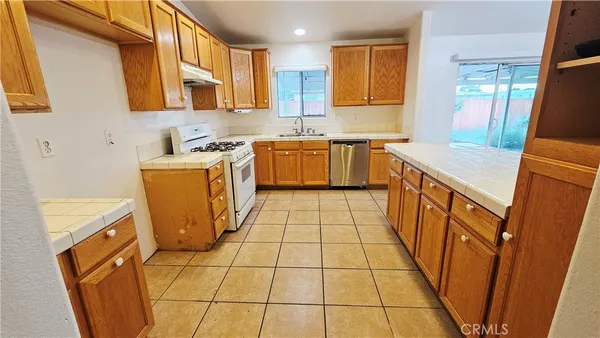 $2,650 | 16528 Avenida Mirola, Desert Hot Springs, CA 92240