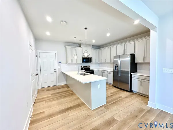 $2,350 | 1501 West Moore Street, Unit A, Richmond, VA 23220