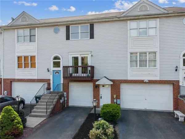 $209,900 | 127 Parliament Place, Pittsburgh, PA 15236