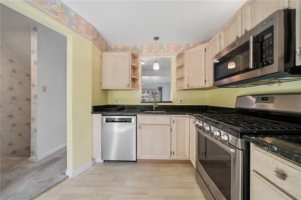 $209,900 | 127 Parliament Place, Pittsburgh, PA 15236