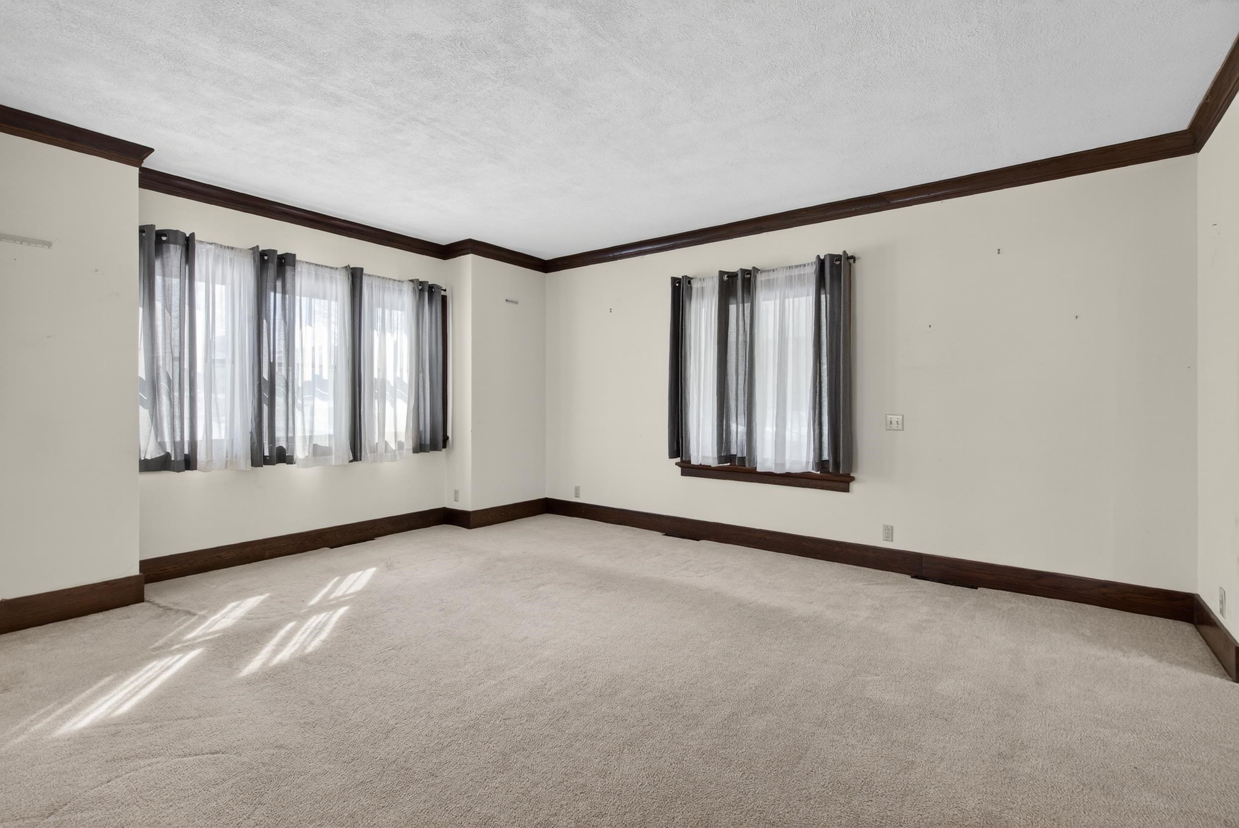 825 Metomen Street Ripon, WI 54971 - Photo 6 of 34