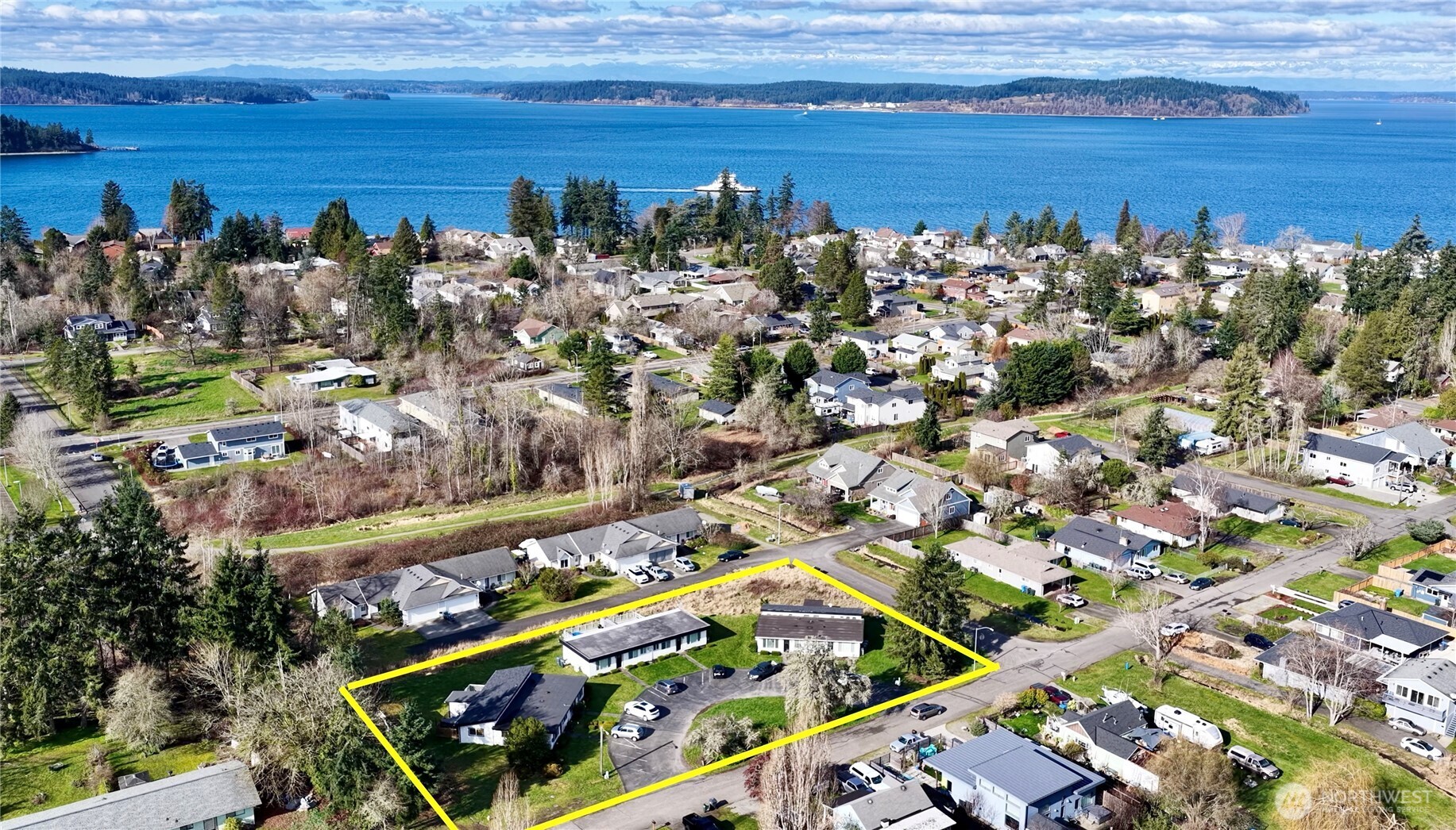 814 5th Street Steilacoom, WA 98388 - Photo 3 of 21