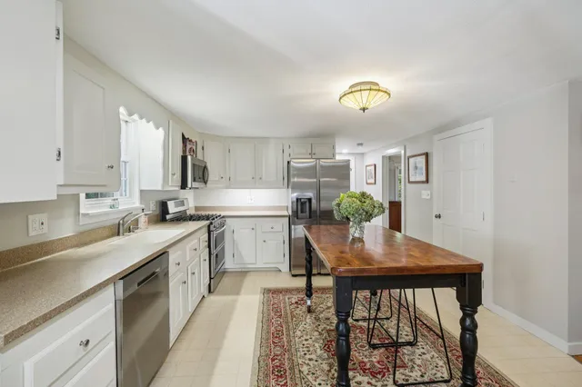 $825,000 | 24 County Road, York, ME 03902