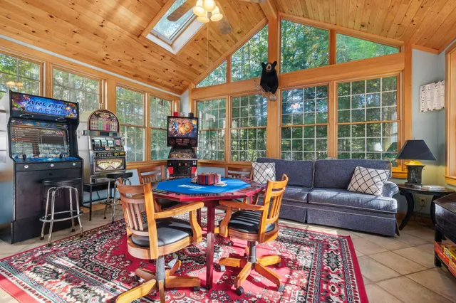 $825,000 | 24 County Road, York, ME 03902