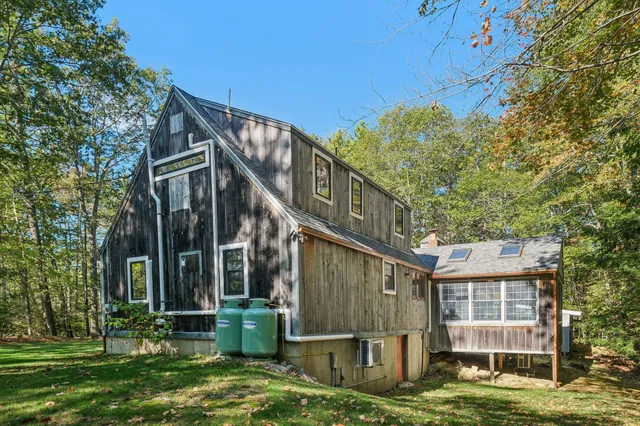 $825,000 | 24 County Road, York, ME 03902