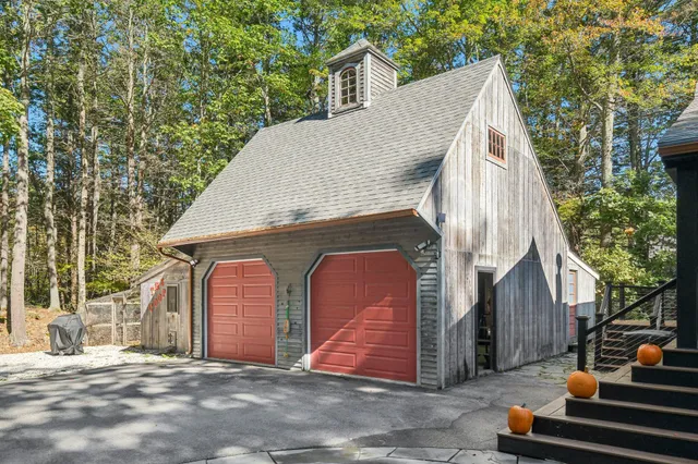 $825,000 | 24 County Road, York, ME 03902