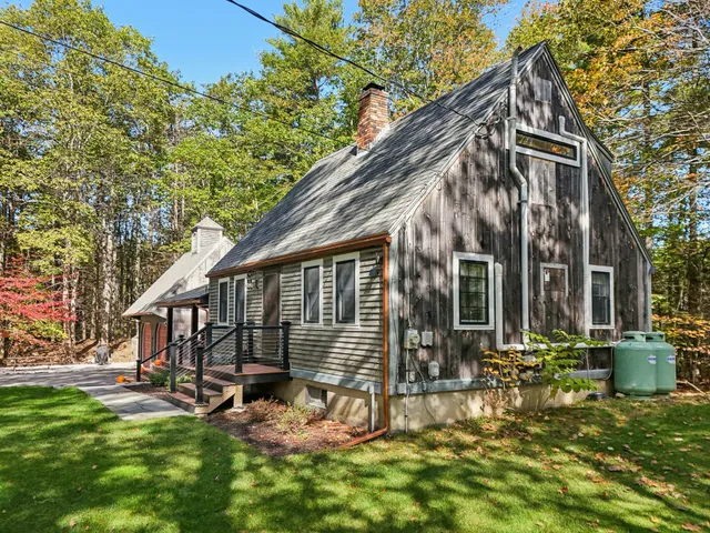$825,000 | 24 County Road, York, ME 03902