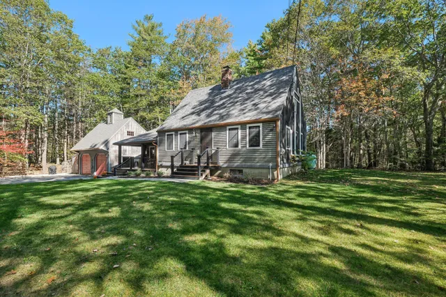 $825,000 | 24 County Road, York, ME 03902