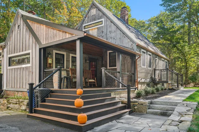 $825,000 | 24 County Road, York, ME 03902