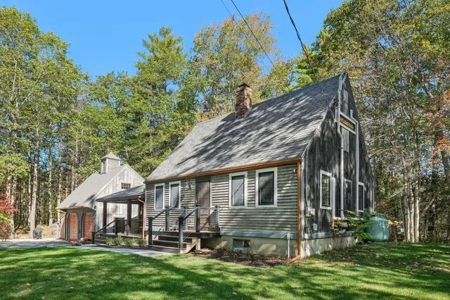 $825,000 | 24 County Road, York, ME 03902