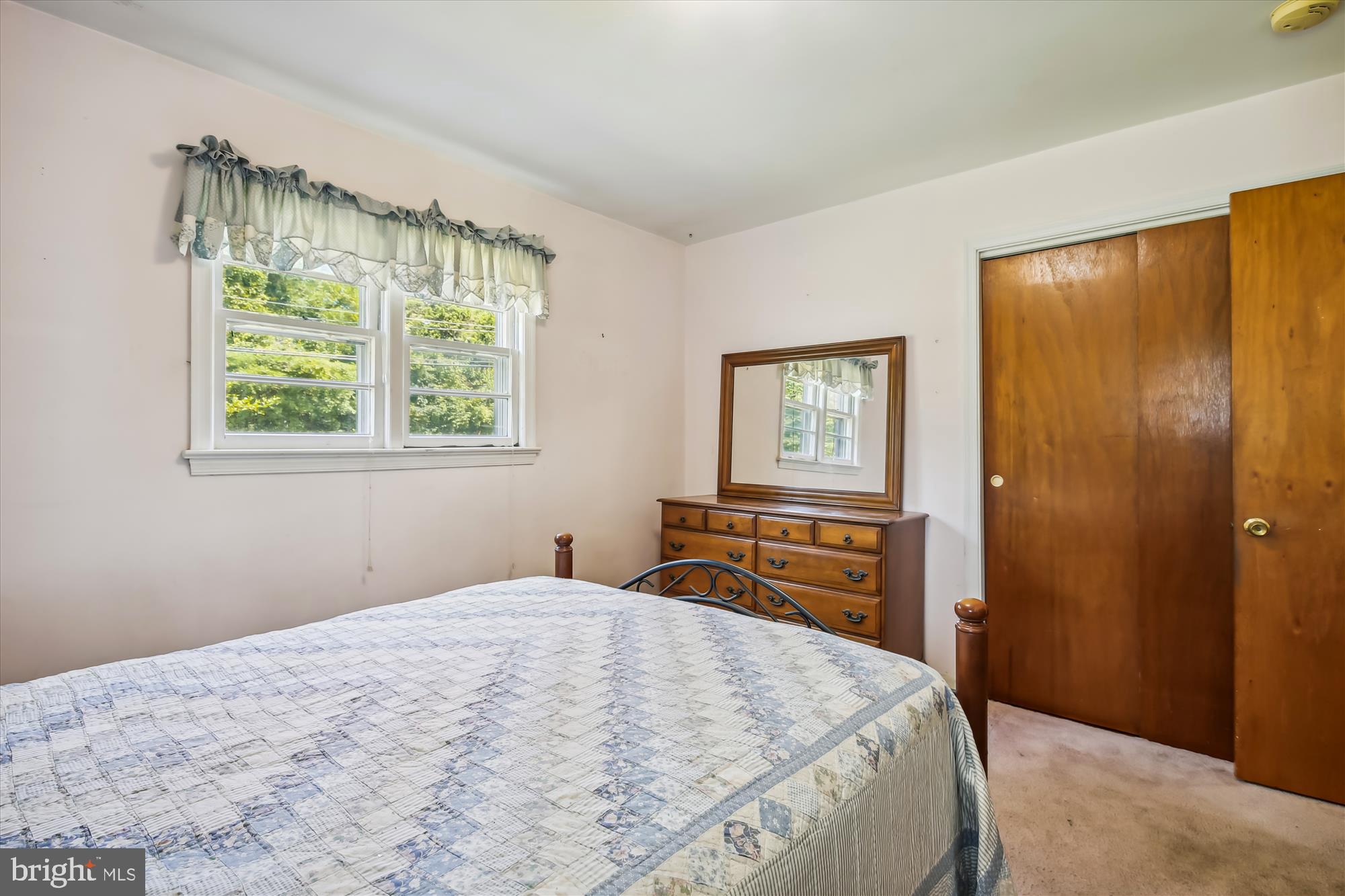 5001 Pole Road Alexandria, VA 22309 - Photo 15 of 37 Main bedroom