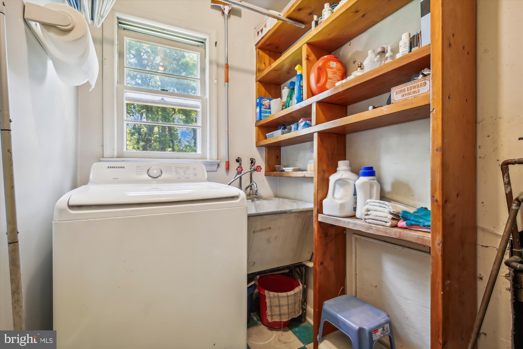 5001 Pole Road Alexandria, VA 22309 - Photo 23 of 37 Washer - (Dryer is in the rear of the garage)