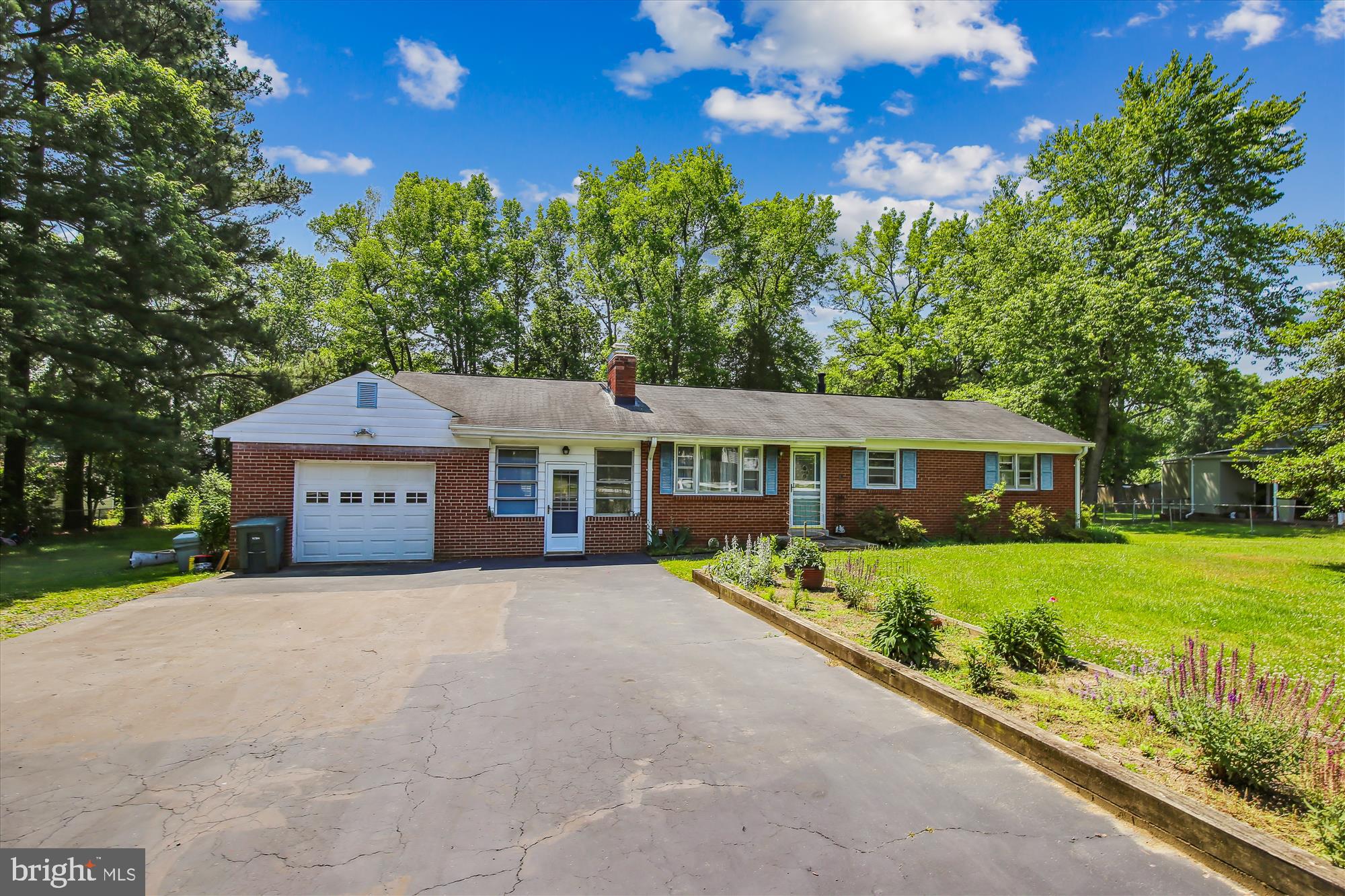 5001 Pole Road Alexandria, VA 22309 - Photo 24 of 37 Plenty of parking