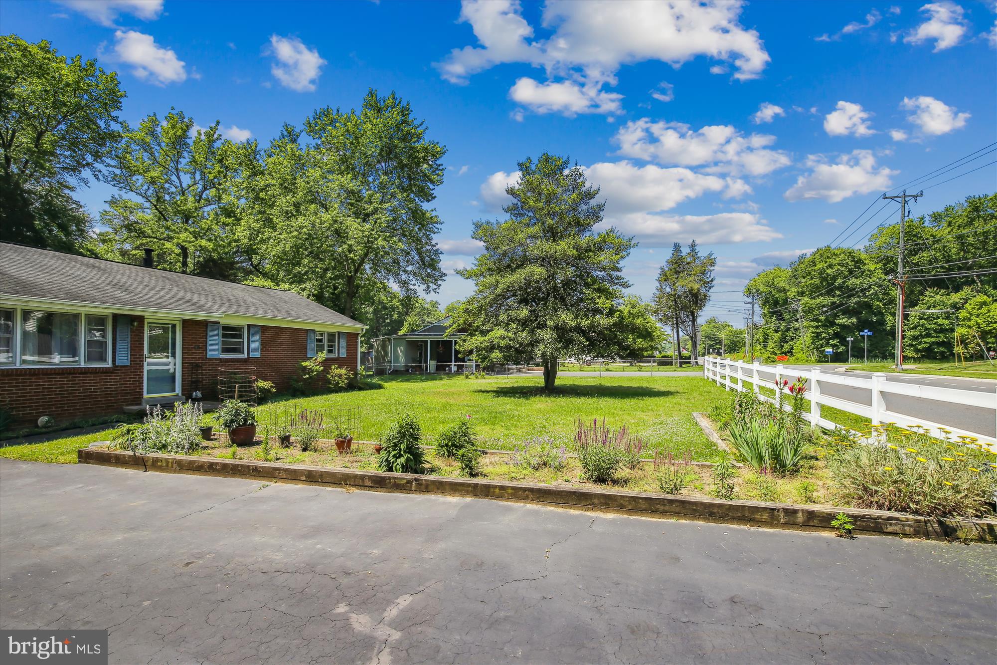 5001 Pole Road Alexandria, VA 22309 - Photo 26 of 37 front view