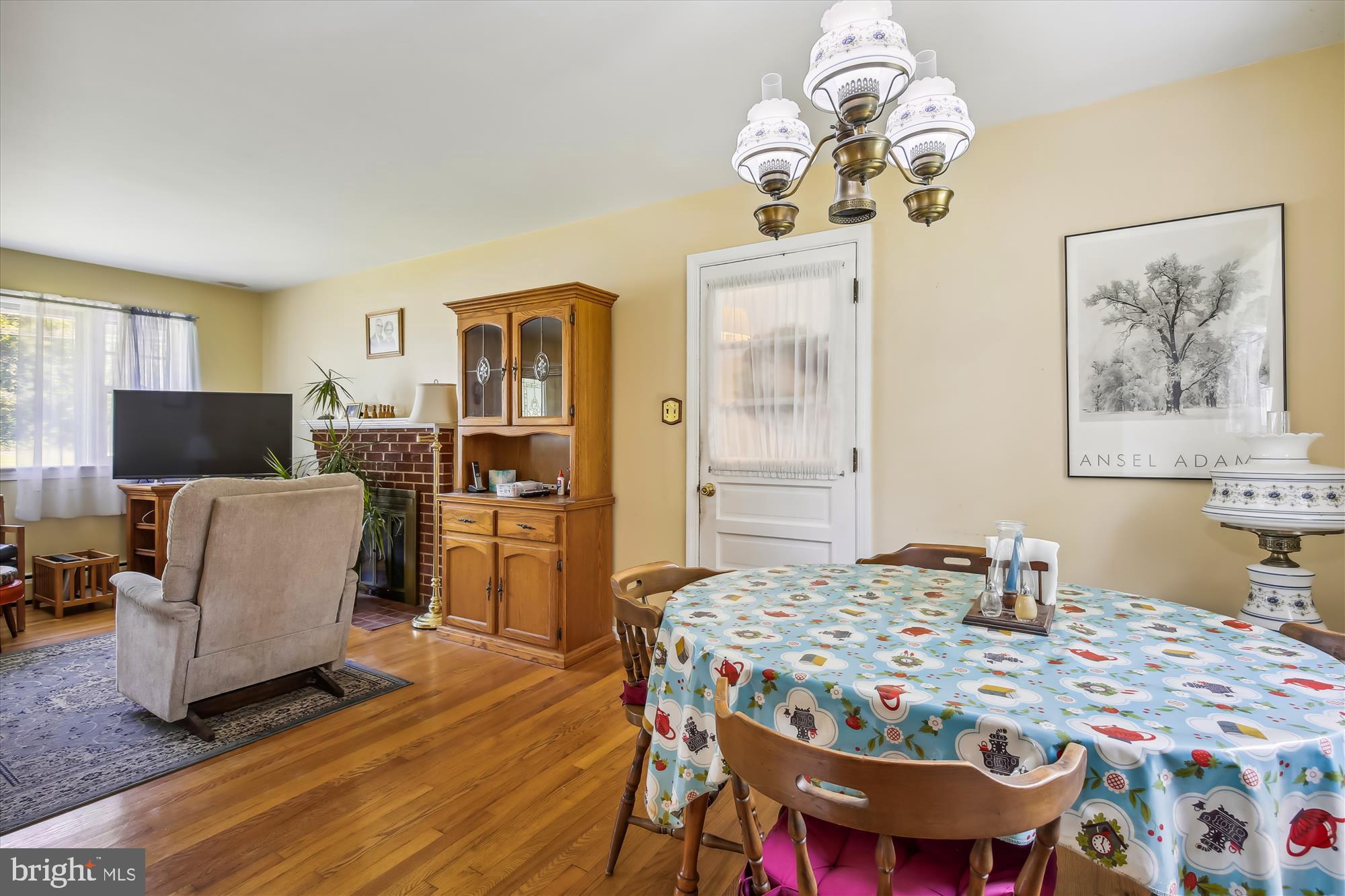 5001 Pole Road Alexandria, VA 22309 - Photo 6 of 37 Dining room