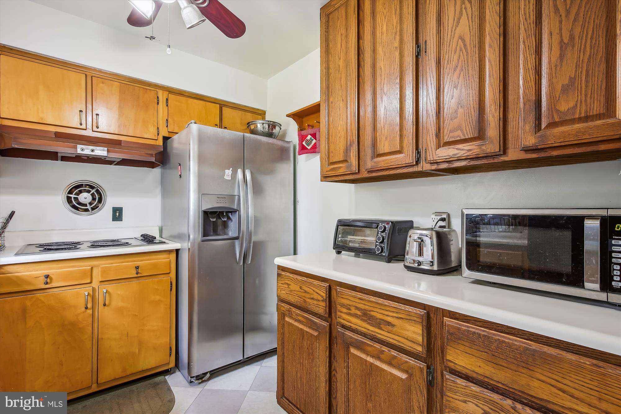 5001 Pole Road Alexandria, VA 22309 - Photo 9 of 37 Newer refrigerator
