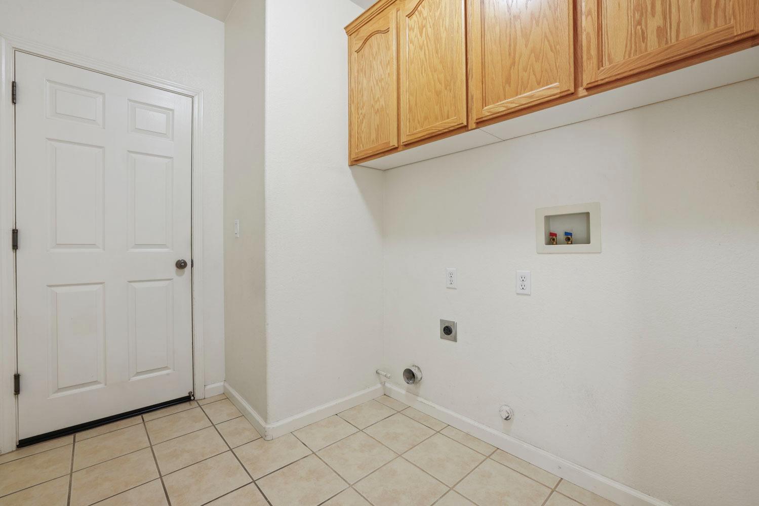 4316 Versailles Drive Modesto, CA 95356 - Photo 37 of 45 a view of an empty room