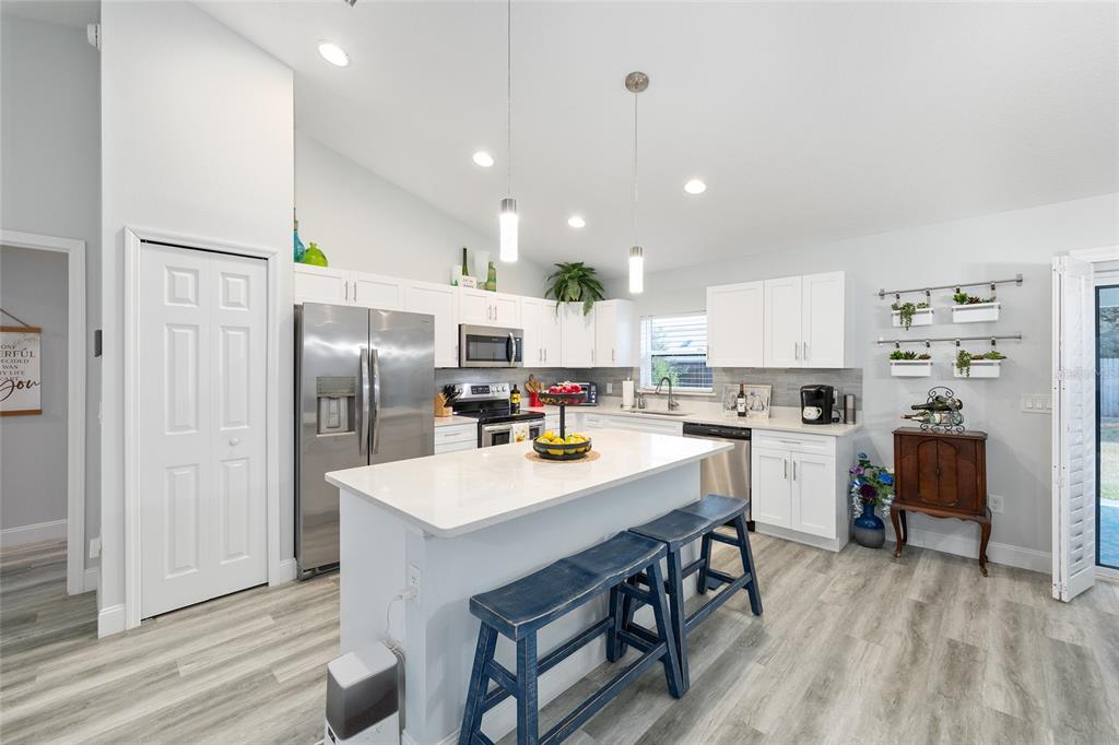 2844 Southwest 164th Street Road Ocala, FL 34473 - Photo 4 of 20