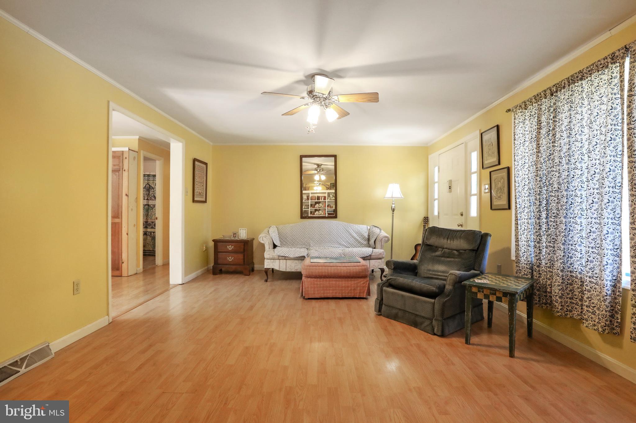 496 Rittenour Road Edinburg, VA 22824 - Photo 7 of 52 Living Room
