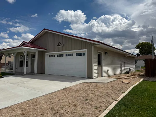 $350,000 | 213 Greenwood Avenue, Saratoga, WY 82331