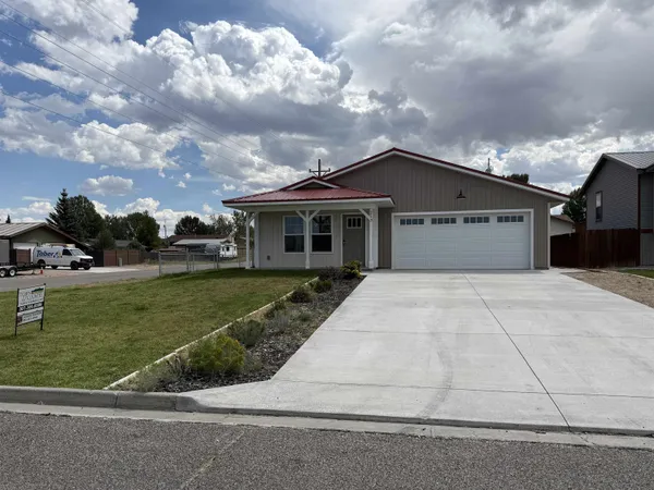 $350,000 | 213 Greenwood Avenue, Saratoga, WY 82331