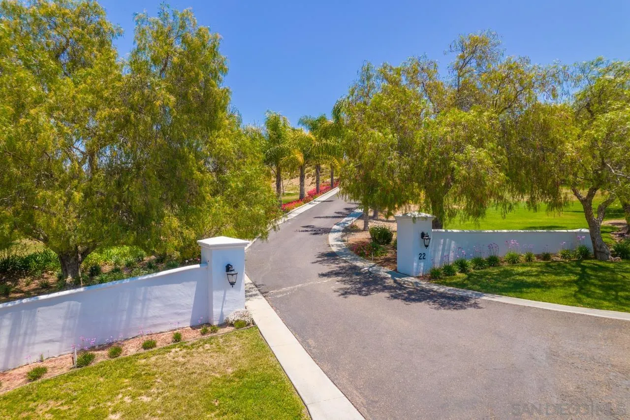 22 Country Glen Road Fallbrook, CA 92028 - Photo 53 of 53 a view of a yard with a tree