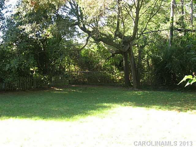 1627 Club Road Charlotte, NC 28205 - Photo 6 of 7