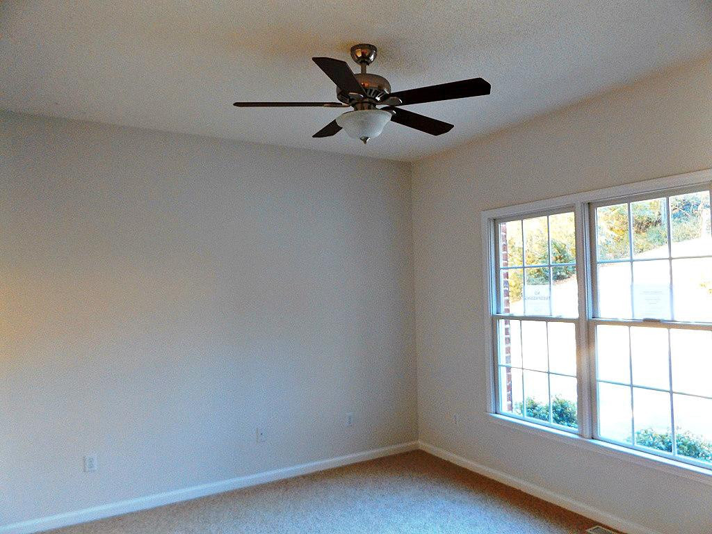 579 Pitt Road Kingsport, TN 37663 - Photo 17 of 22 Downstairs Bedrm or office