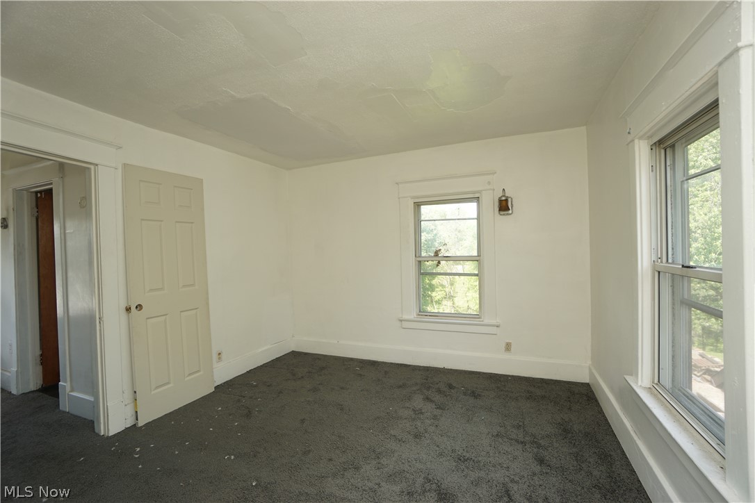 3443 Sheridan Road Youngstown, OH 44502 - Photo 11 of 24 Front house