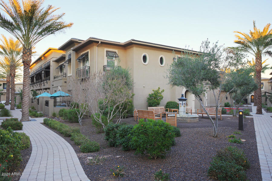 6565 East Thomas Road, Unit 1095 Scottsdale, AZ 85251 - Photo 64 of 64 Walking Paths and Seating area with Foun
