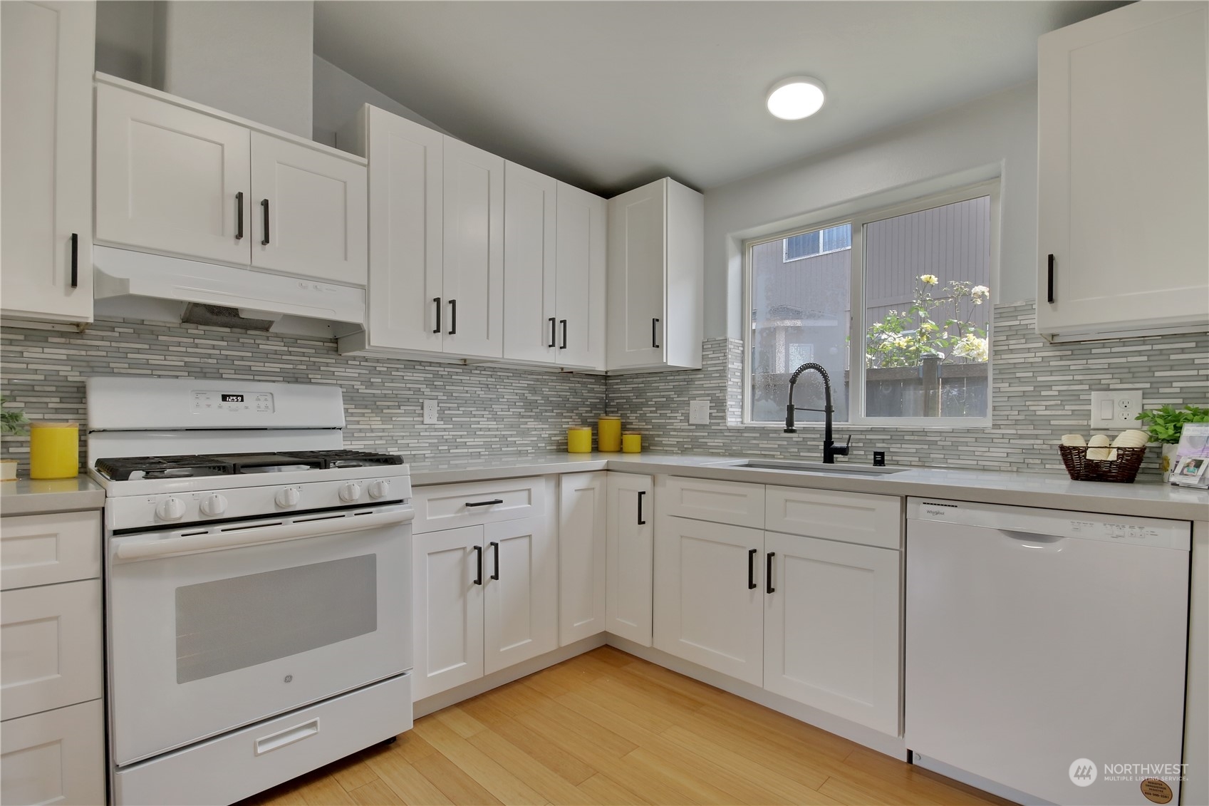 3701 Northeast 21st Street Renton, WA 98056 - Photo 8 of 30