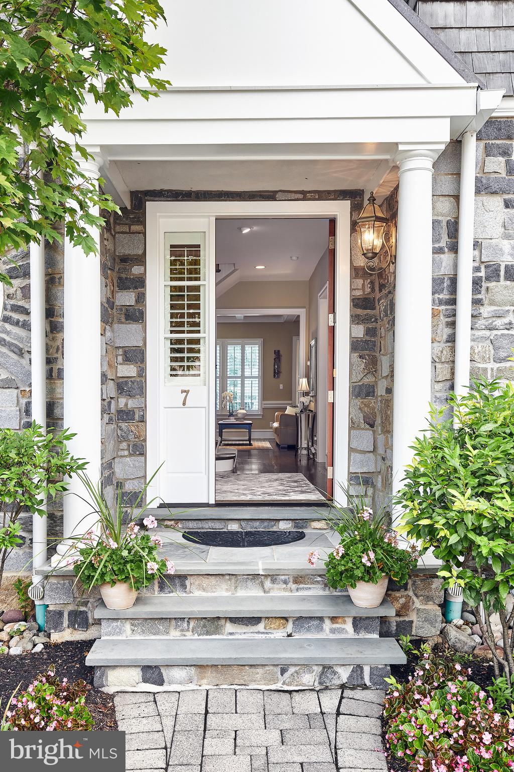 7 Wicklow Court Wayne, PA 19087 - Photo 4 of 38