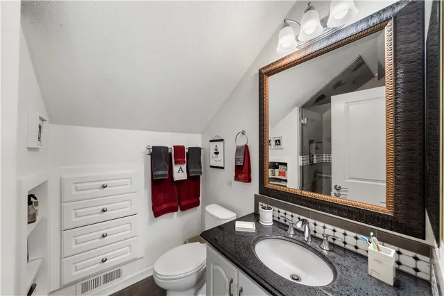 $1,199,888 | 215 North Ave Segovia, Anaheim Hills, CA 92808