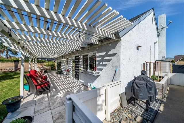 $1,199,888 | 215 North Ave Segovia, Anaheim Hills, CA 92808