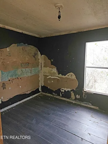 $35,000 | 975 Davis Chapel Road, La Follette, TN 37766