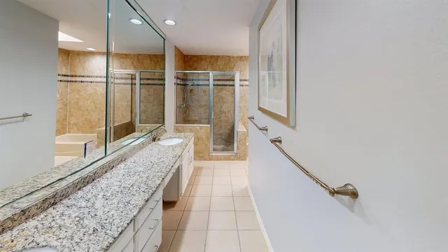 $2,549 | 5734 Remington Park Square, Dallas, TX 75252