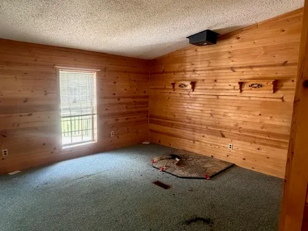 $275,000 | 6136 South Poplar Avenue, Newaygo, MI 49337