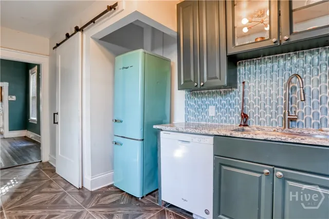 $3,500 | 310 East Henry Street, Savannah, GA 31401