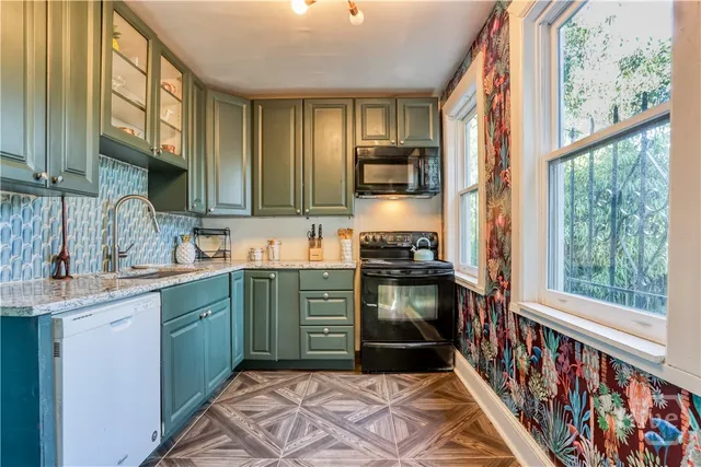 $3,500 | 310 East Henry Street, Savannah, GA 31401