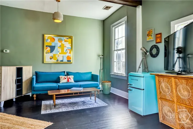 $3,500 | 310 East Henry Street, Savannah, GA 31401