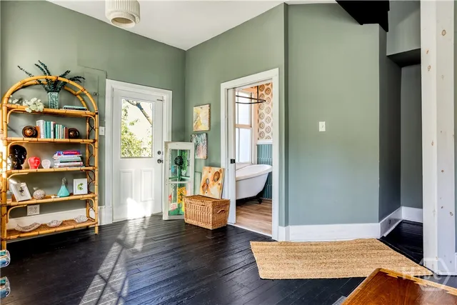 $3,500 | 310 East Henry Street, Savannah, GA 31401