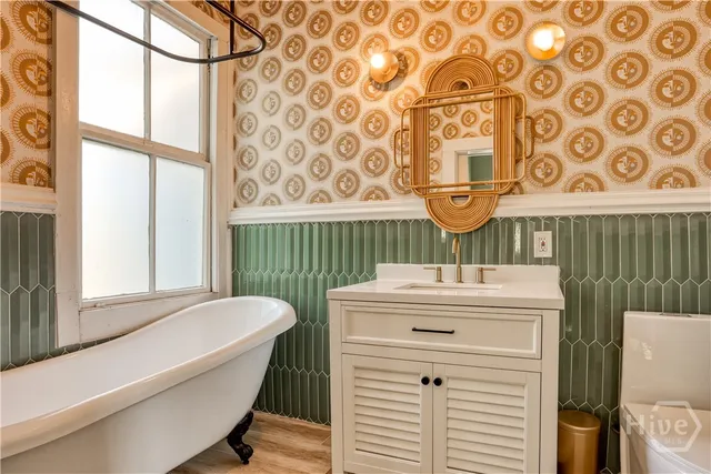 $3,500 | 310 East Henry Street, Savannah, GA 31401