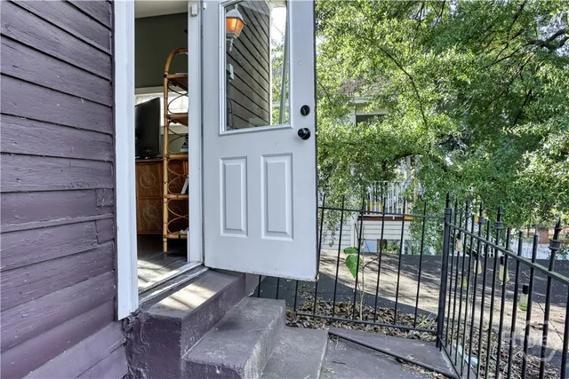 $3,500 | 310 East Henry Street, Savannah, GA 31401